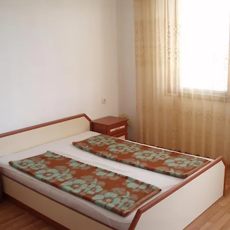 Guest house Petrovi