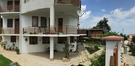 ゲストハウス Petrovi