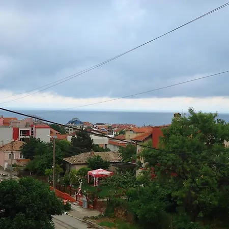 Petrovi בית הארחה *